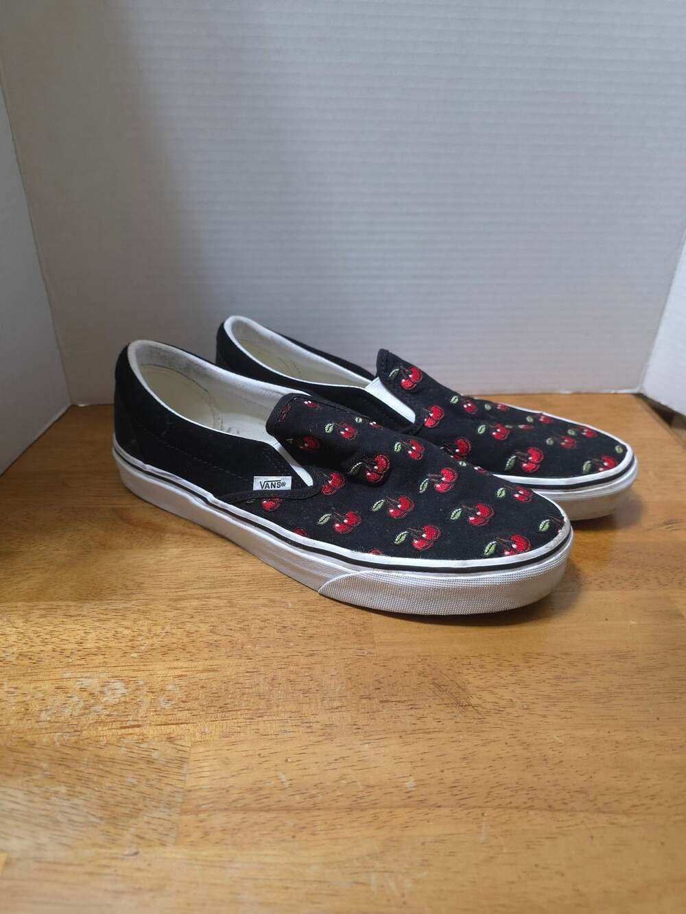Vans Classic Slip-On Cherries Black